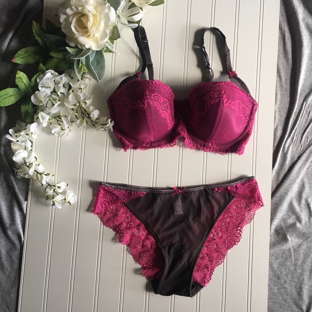 DKNY Bra and Panty Set 32D
